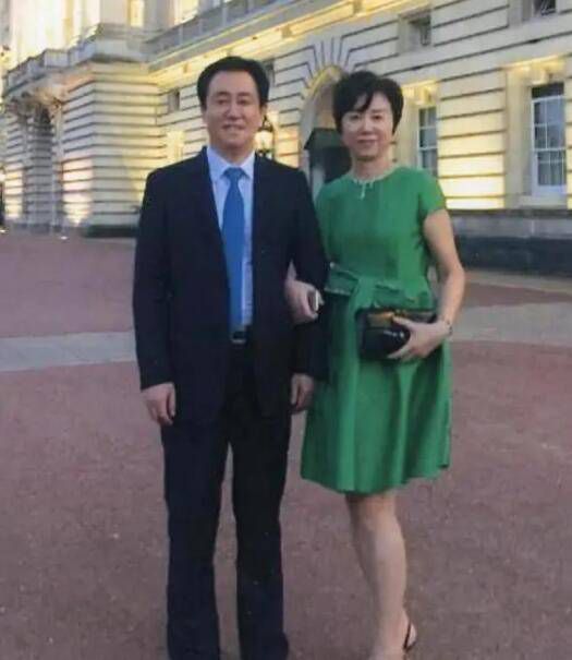 韩国大尺度床戏揉捏胸